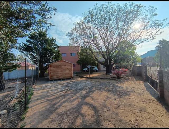 13 BEDROOM HOUSE FOR SALE IN MADEIRA PARK
